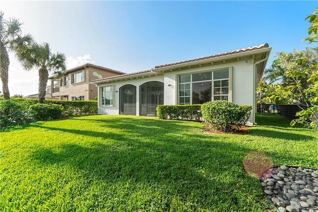 Building Photo - 10980 NW 78th Pl