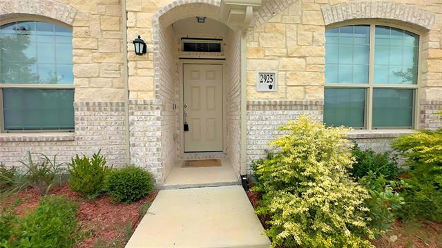 Building Photo - 2925 Meadowlands Dr