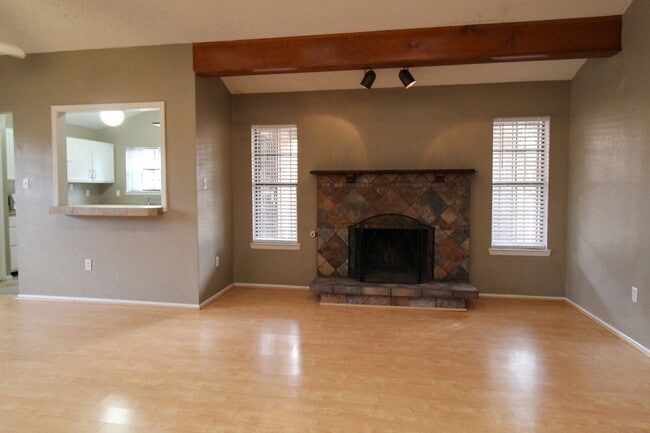 Building Photo - 3205 Fierro Dr