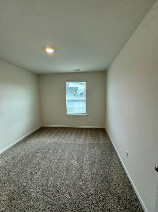 Building Photo - New 3BR/2.5BA Home in Hamilton Woods