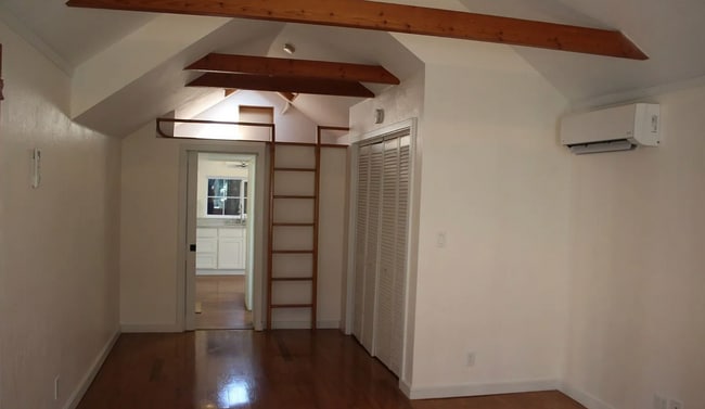 Building Photo - Charming 3 Bed, 2 Bath Single Story Home with AC in Barron Park