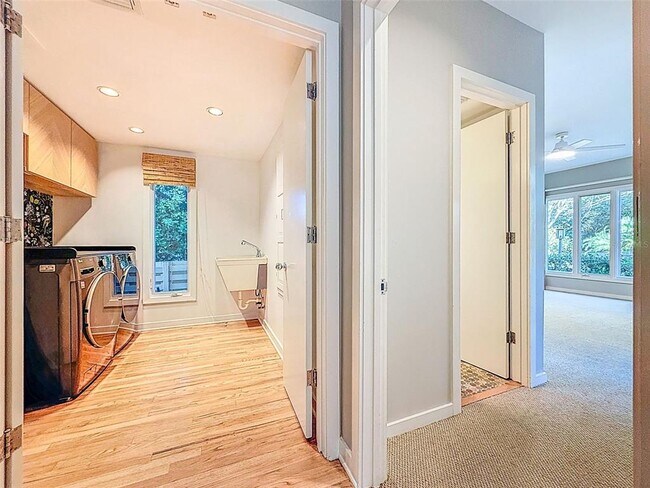 Building Photo - 1351 Willow Brk Dr