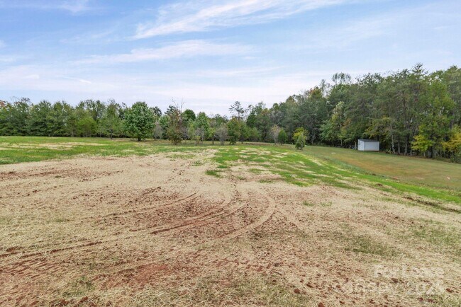 Building Photo - 133 Pumice Dr