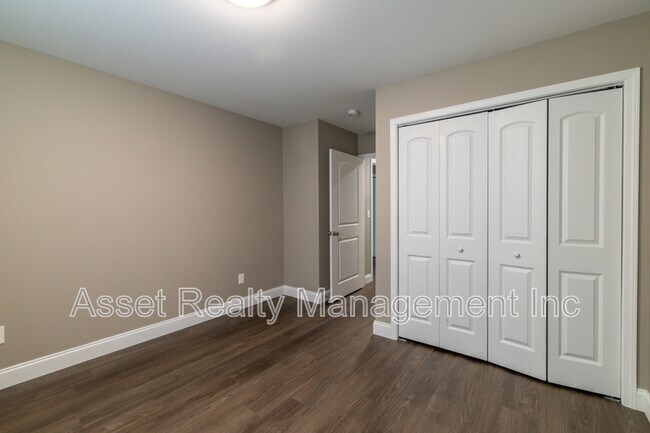 Building Photo - 112 Bennett Ln