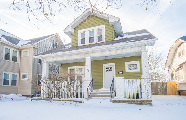 Primary Photo - 1334 Hayes Avenue