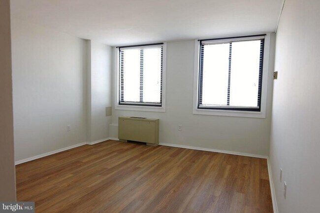 Building Photo - 801 N Pitt St