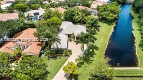 Building Photo - 1884 Classic Dr