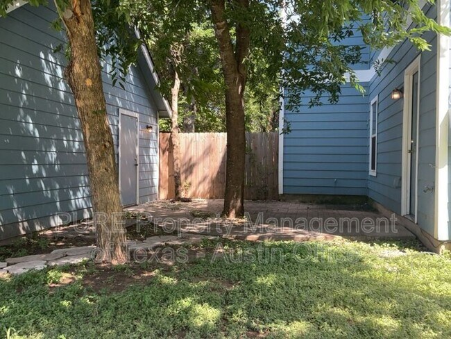 Building Photo - 302 Windridge Village Cove