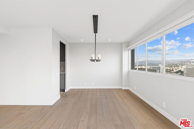 Building Photo - 10701 Wilshire Blvd
