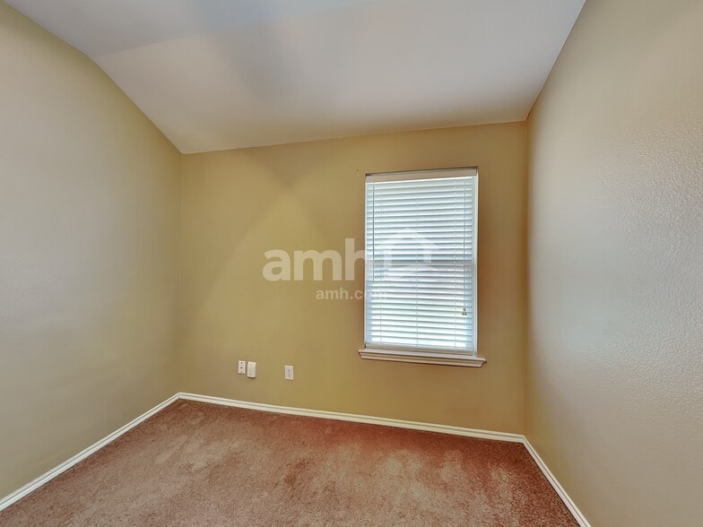 Building Photo - 2729 Lone Ranger Trl