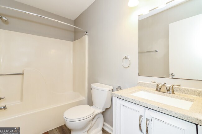 Building Photo - 1620 Sir Galahad Dr SW
