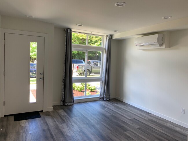 Main Level - 3916 SW Dawson St