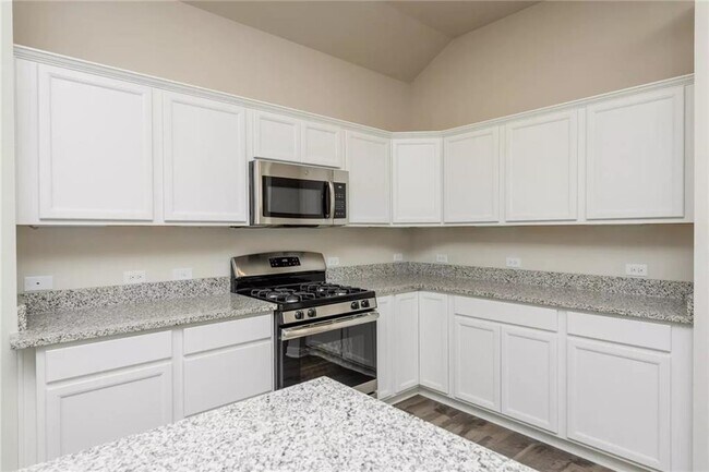 Building Photo - 5118 Leaning Tree