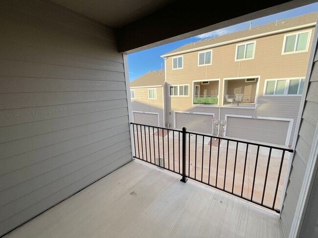 Building Photo - 3 Bedroom Townhome Available Near Tutt Blvd & E Woodmen Rd