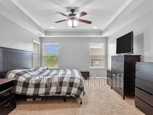Building Photo - 5045 Fenwick Ct