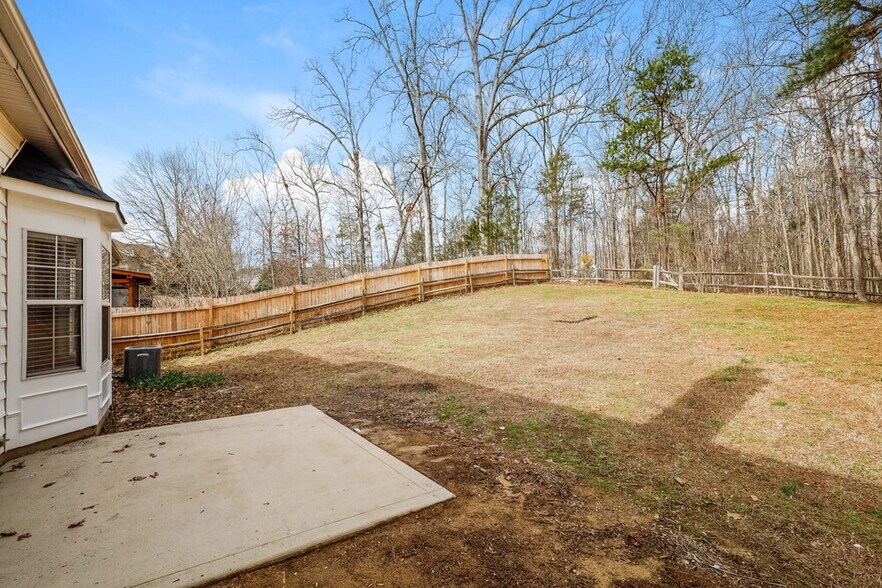 Building Photo - 7411 Claiborne Woods Rd