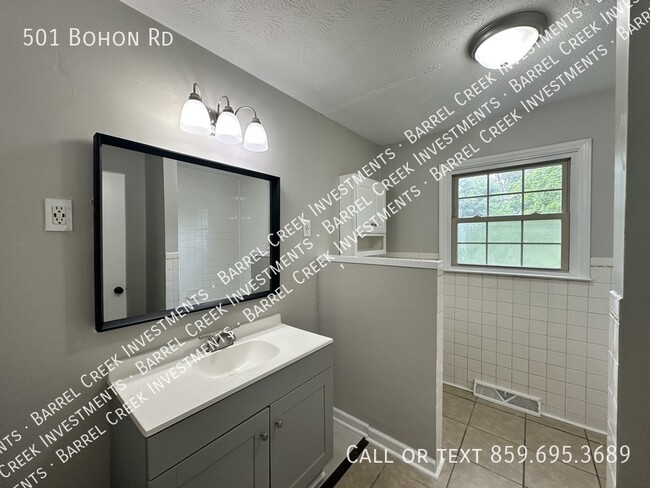 Building Photo - 501 Bohon Rd
