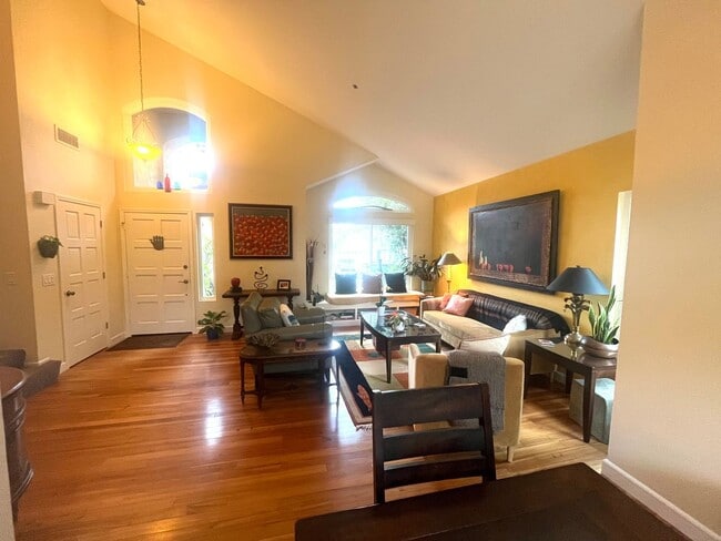 Building Photo - 3 Bedroom 2.5 Bath Arbors Home