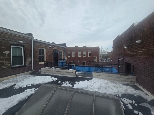 Building Photo - 301 Goshen St