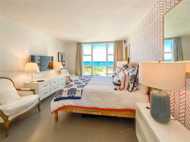 Building Photo - 10275 Collins Ave