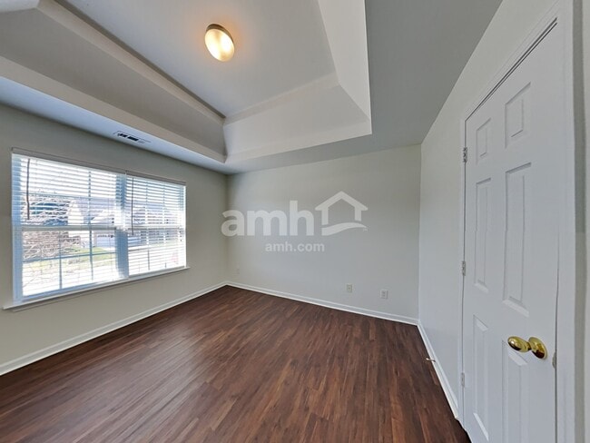 Building Photo - 108 Dunnell Rd