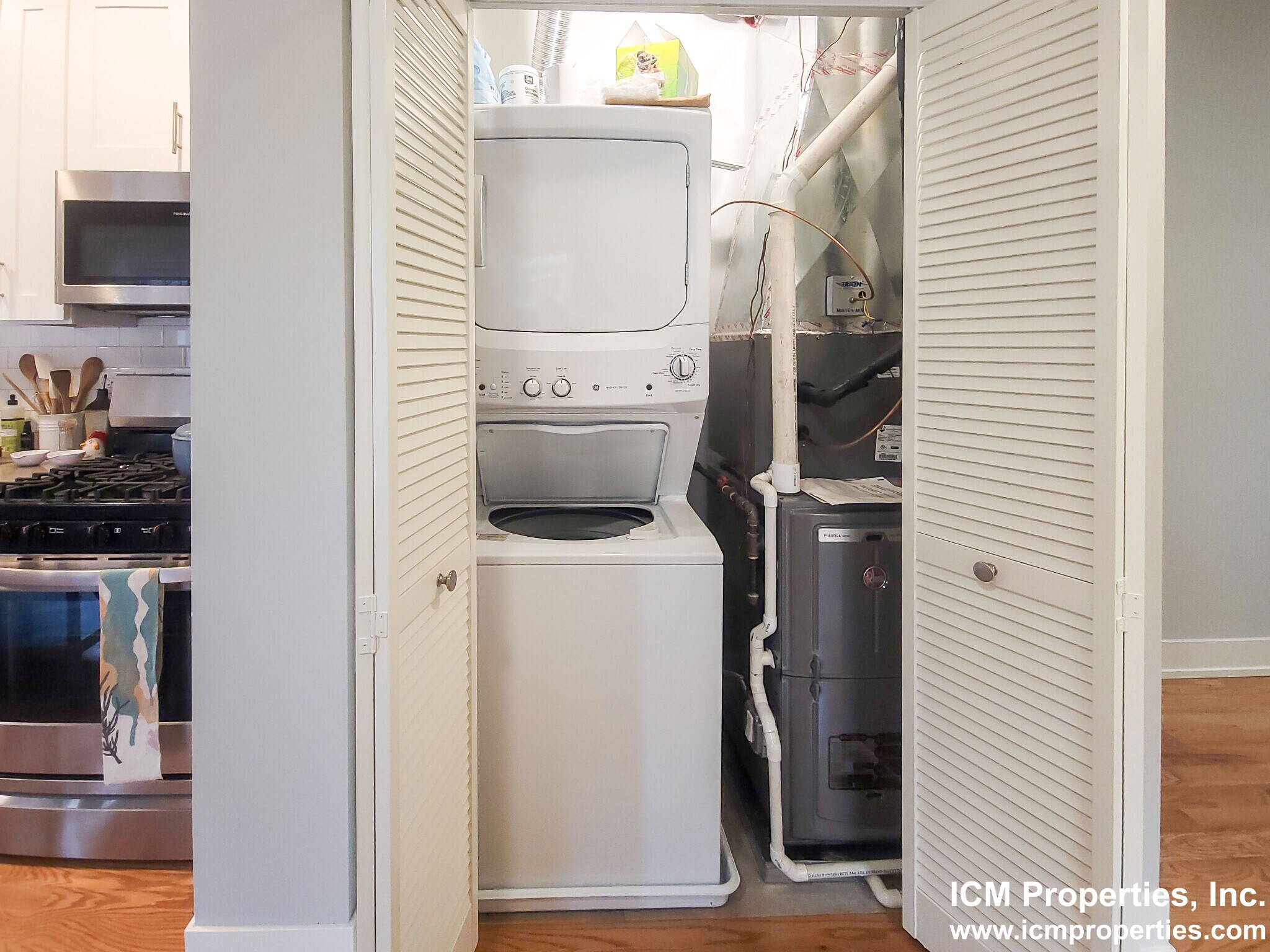 Building Photo - 2121 N Sedgwick St