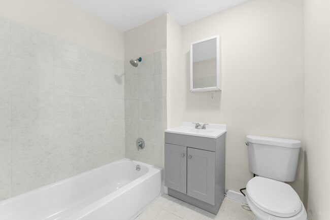 Building Photo - 239 Bowdoin St