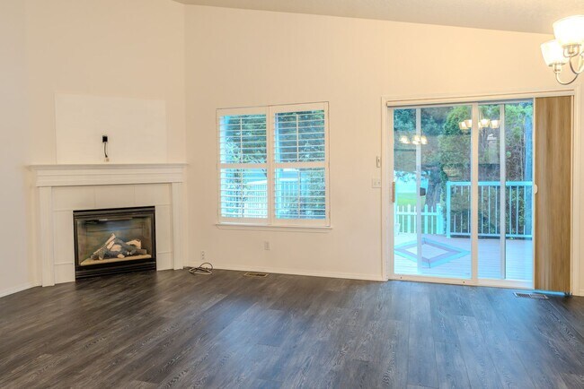 Building Photo - 217 Coho Rd