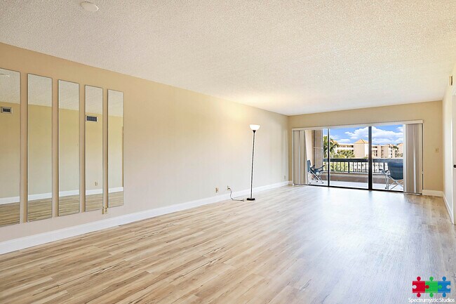 Building Photo - 1036 US-1