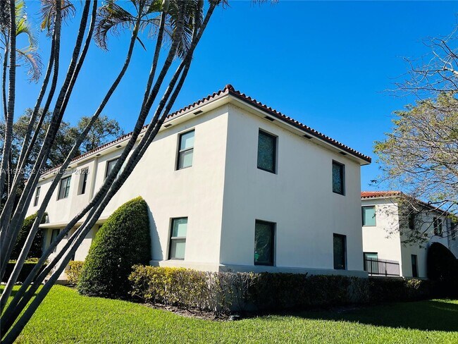 Building Photo - 4203 SW 15th St