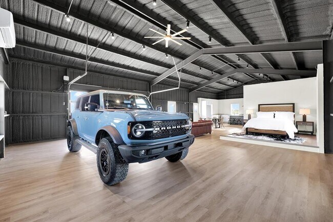 Building Photo - 261 Co Rd 423