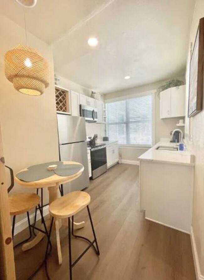 Building Photo - 7700 Boca Ciega Dr