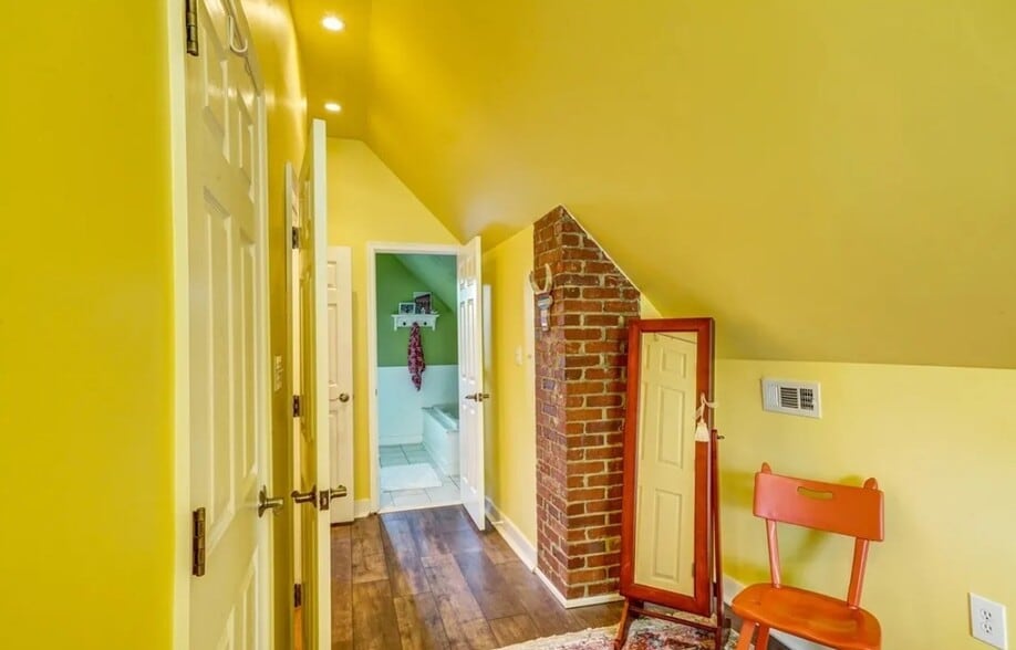 Building Photo - 3500 Rosewood Ave