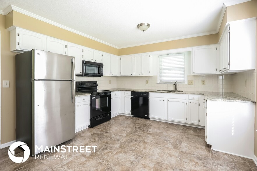 Building Photo - 1001 Sequoia Dr