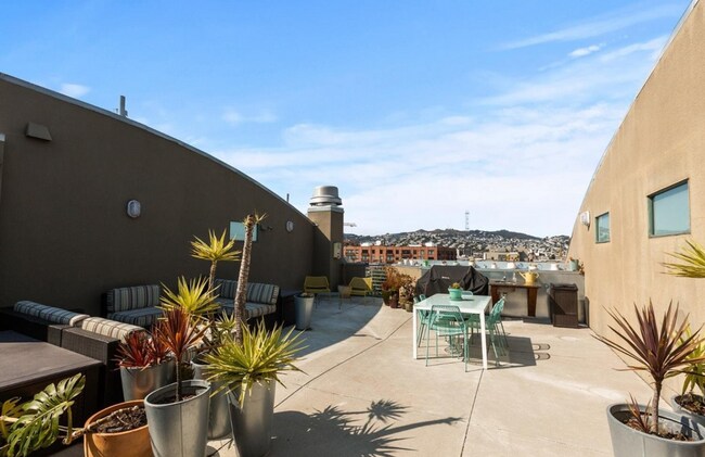 Building Photo - Light Filled Loft in the Mission-Parking Included-Contact for showing schedule!