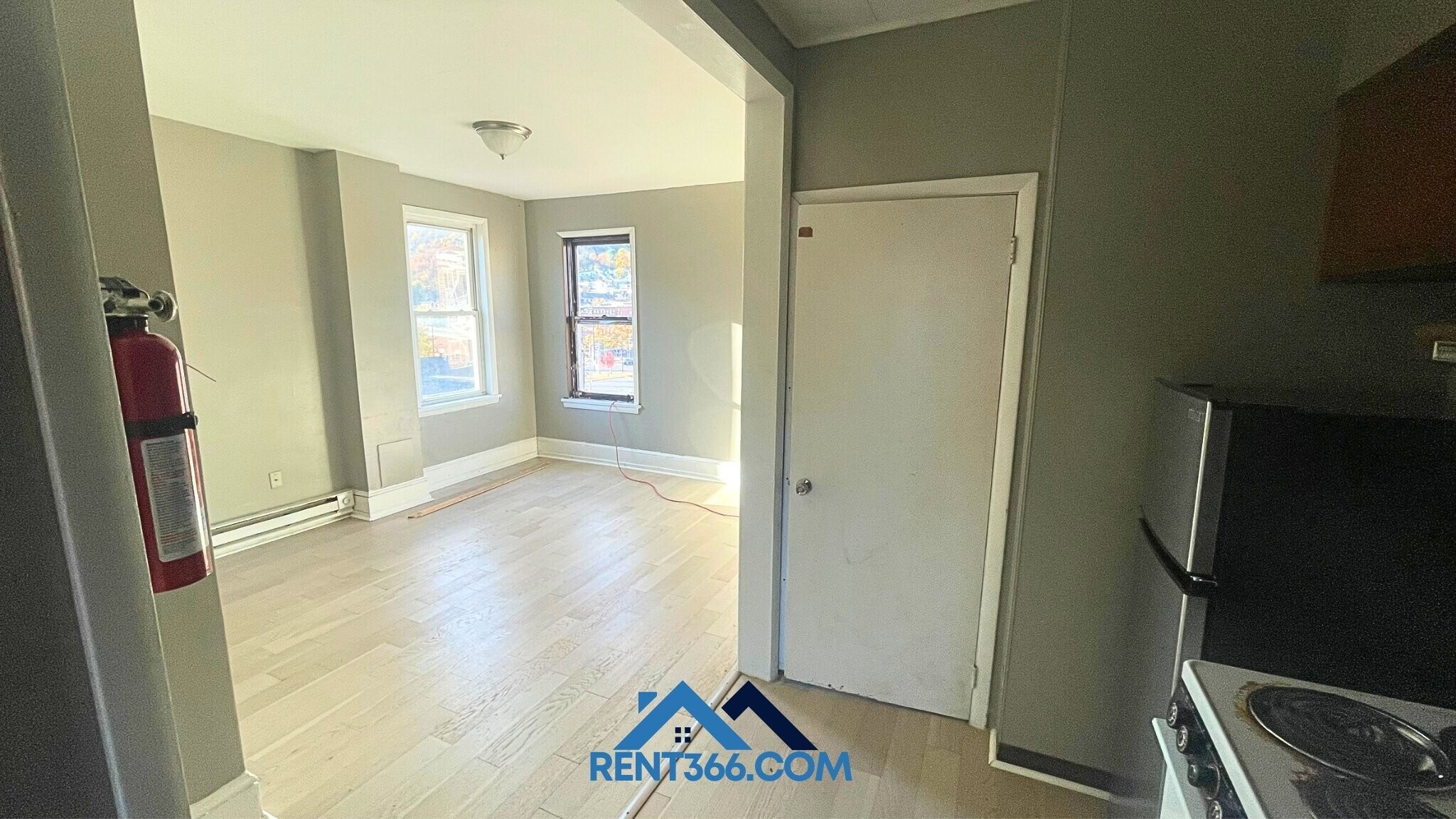 Building Photo - 101 N George St