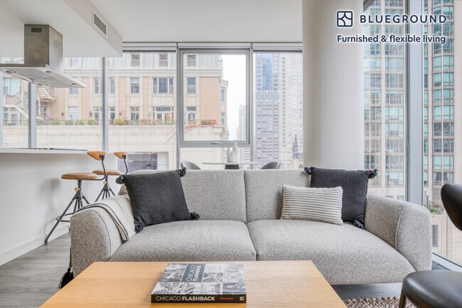 Building Photo - 8 E Huron St