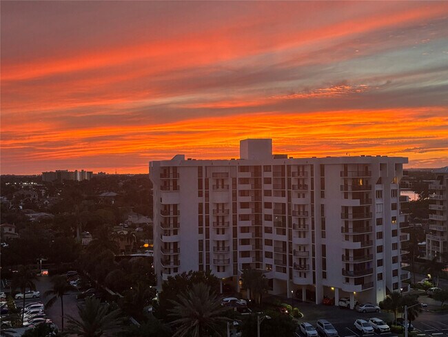 Building Photo - 1370 S Ocean Blvd