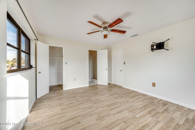 Building Photo - 155 Melbourne Ave