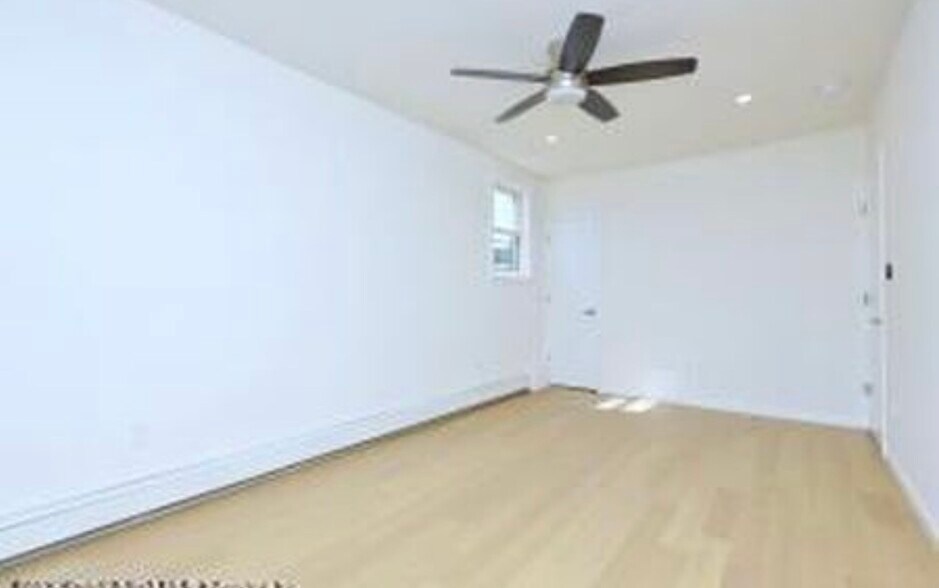 Building Photo - 2076 Coyle St
