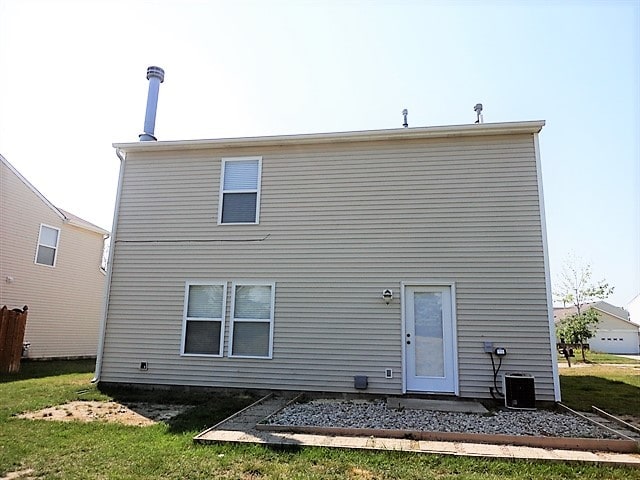 Building Photo - 15080 Fawn Hollow Ln