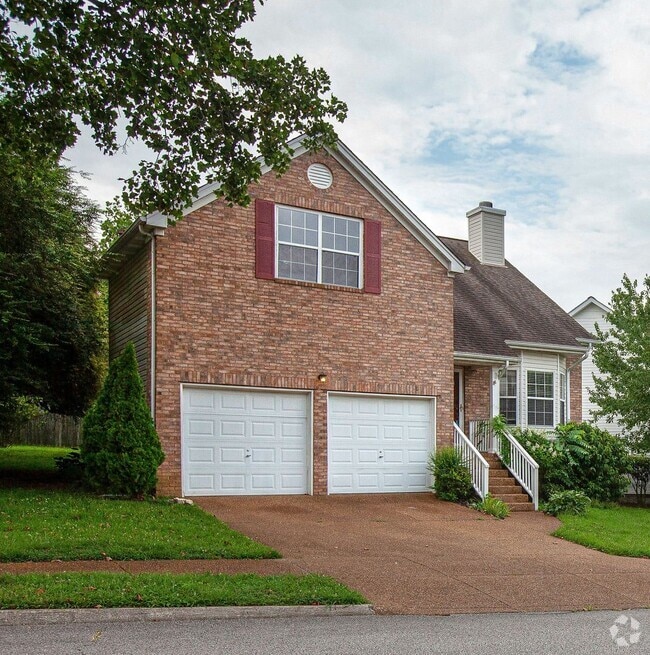 Building Photo - 3 or 4 bed/ 2.5 Bath Home in Falcon Creek ...