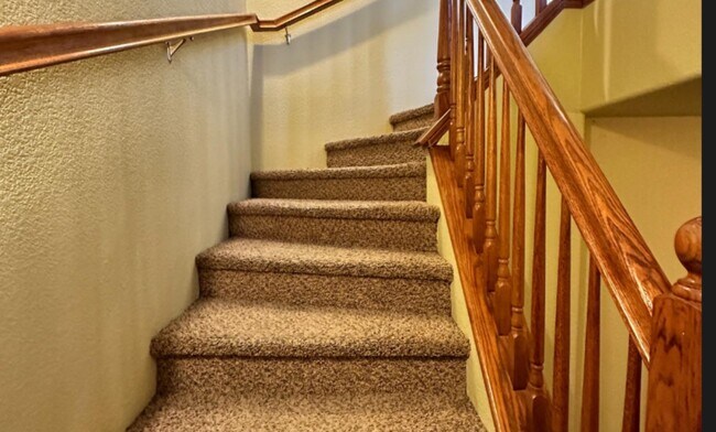 Building Photo - 8414 Vista Verde Cir