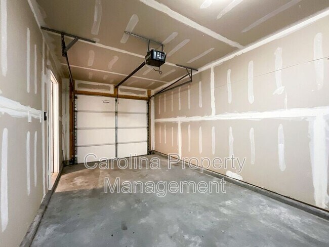 Building Photo - 217 Arlington Downs Blvd