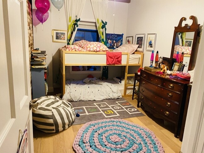 Building Photo - 99 Fulton St