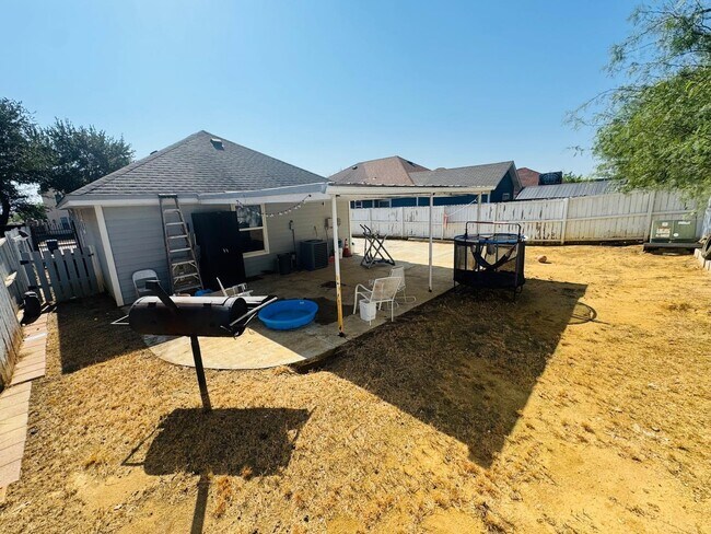 Building Photo - 218 Girasol Ct