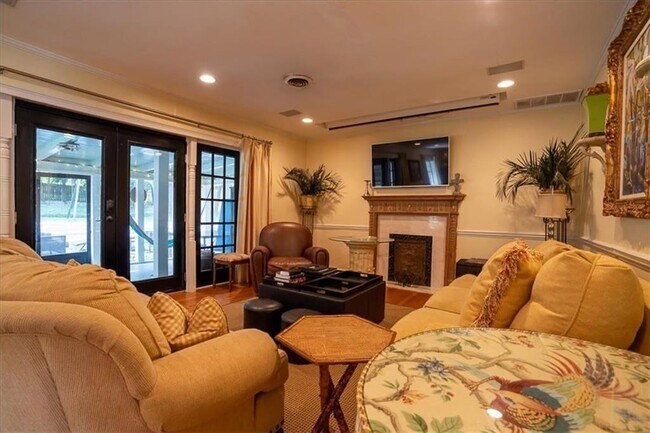 Building Photo - 3179 E Wood Valley Rd NW