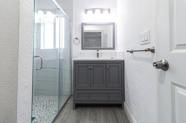 Building Photo - 163 W Blue Heron Blvd