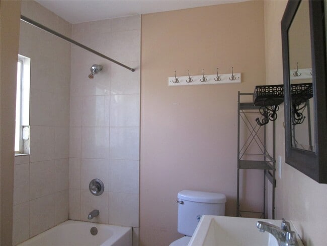 Building Photo - 4416 FM 2218 Rd