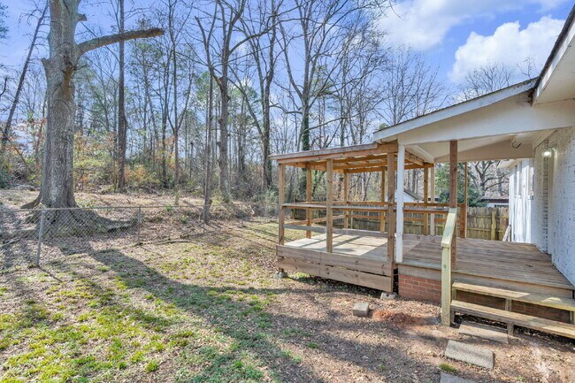 Building Photo - 3BR, 1.5 BA Ranch on Over Half an Acre with Fenced Yard, and Deck $1850/mo rent